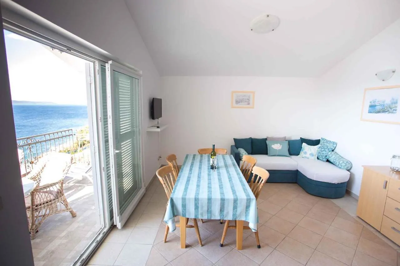 Apartment In Okrug Gornji With Two-Bedrooms 2 Trogir