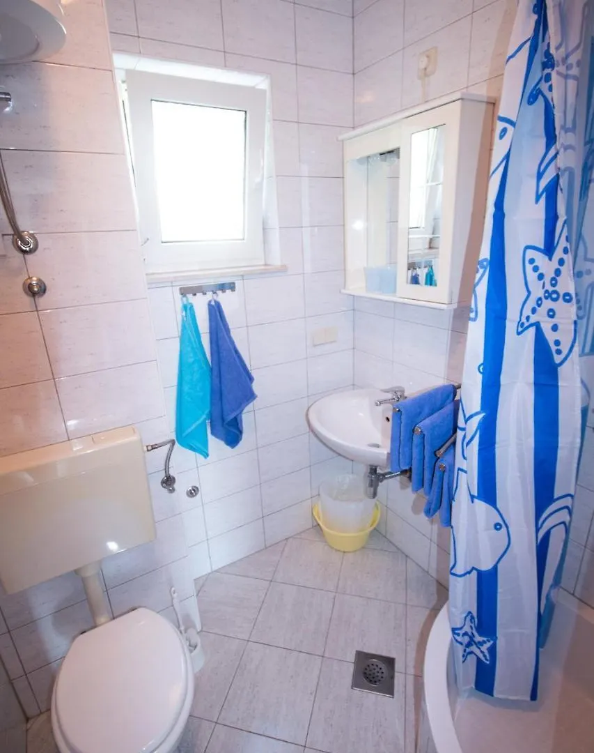 Apartment In Okrug Gornji With Two-Bedrooms 2 Trogir
